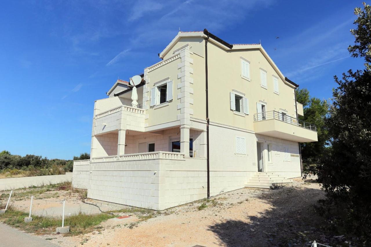 Apartments And Rooms With Parking Space Rogoznica - 10339 Екстериор снимка