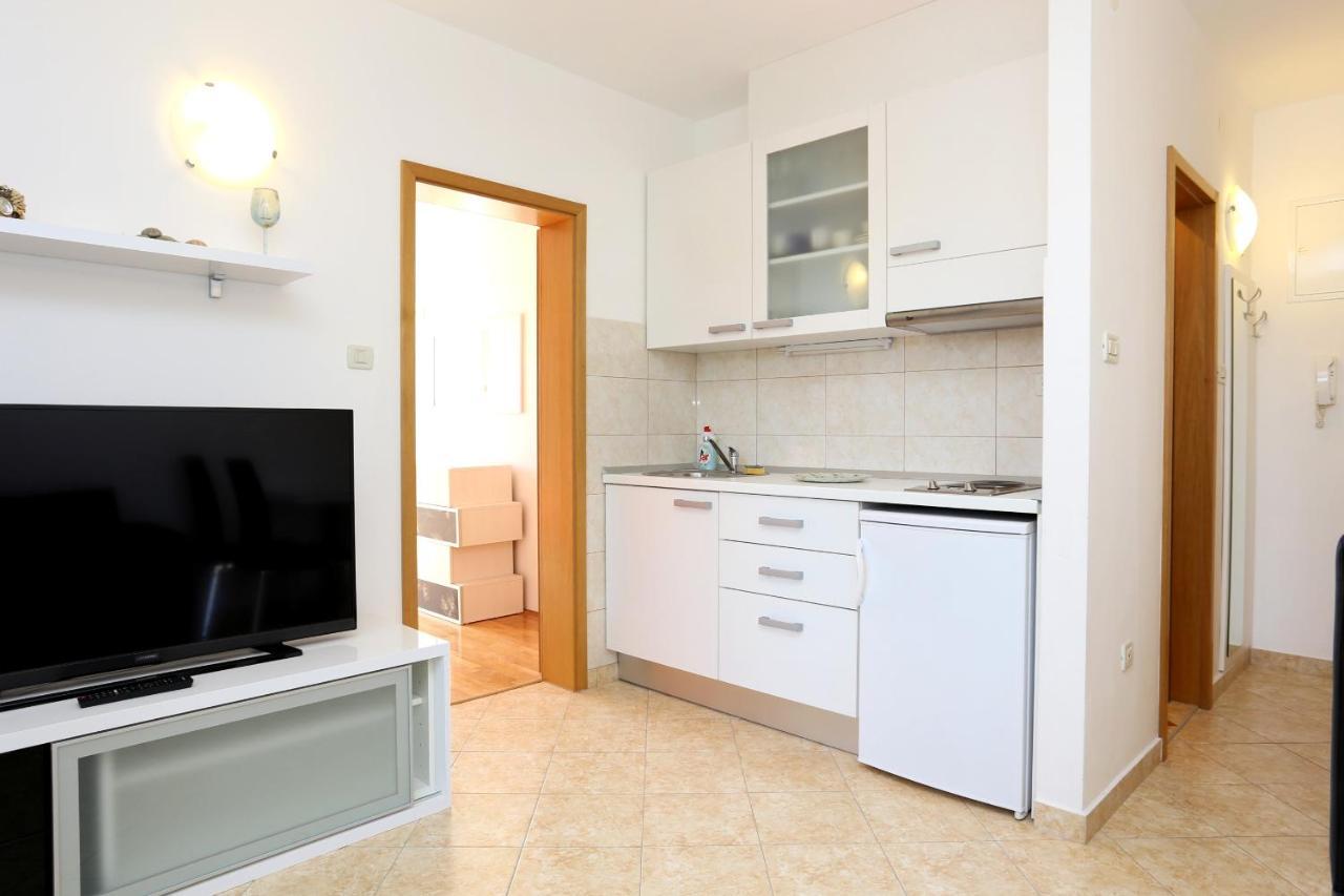 Apartments And Rooms With Parking Space Rogoznica - 10339 Екстериор снимка
