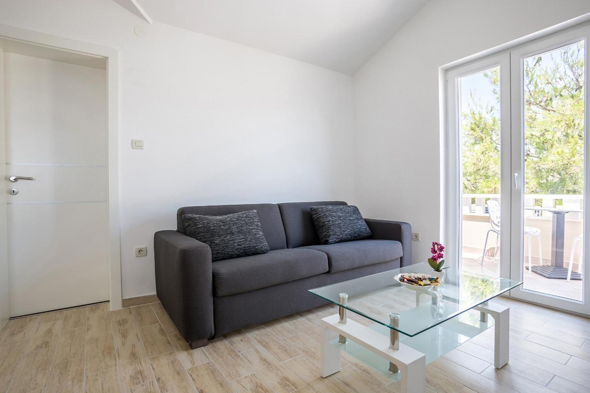 Apartments And Rooms With Parking Space Rogoznica - 10339 Стая снимка
