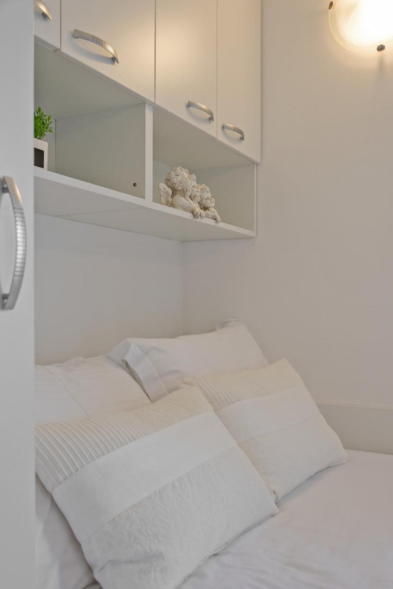 Apartments And Rooms With Parking Space Rogoznica - 10339 Стая снимка